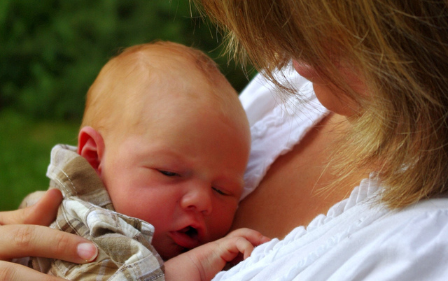 польза грудного вскармливания для мамы и малыша